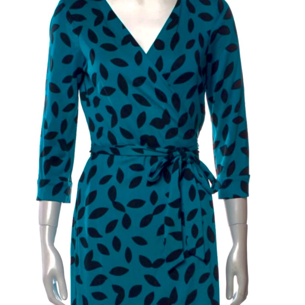 Diane Von Furstenberg Julian Silk Wrap Dress Size 2
